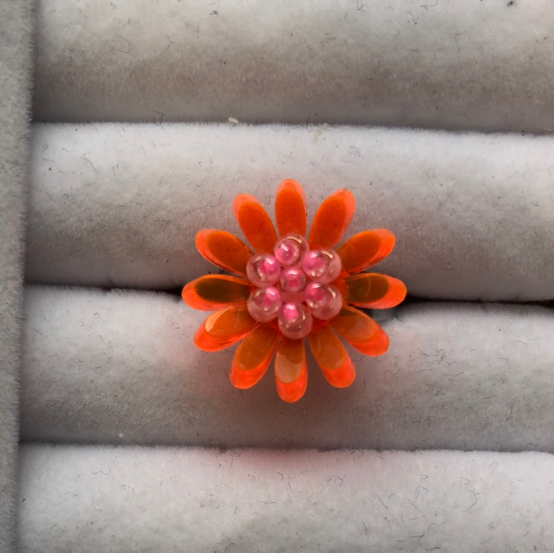 Leah Lola Atelier 12 Petal Ring