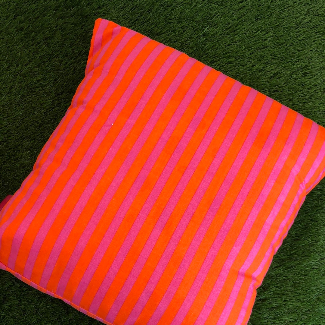 Prikli Pear Cushion