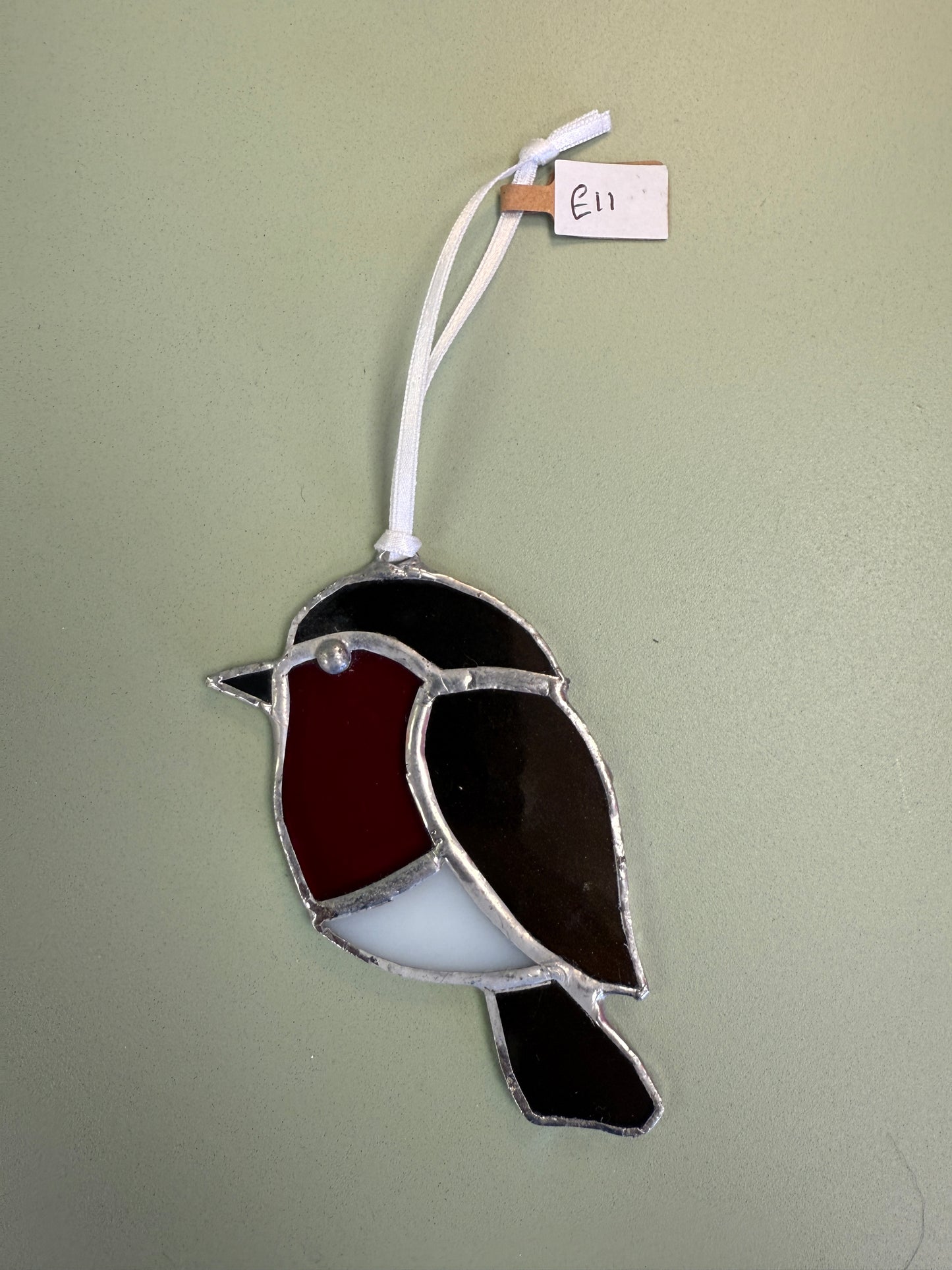 Robin (left facing) by Sarah Wales Glass