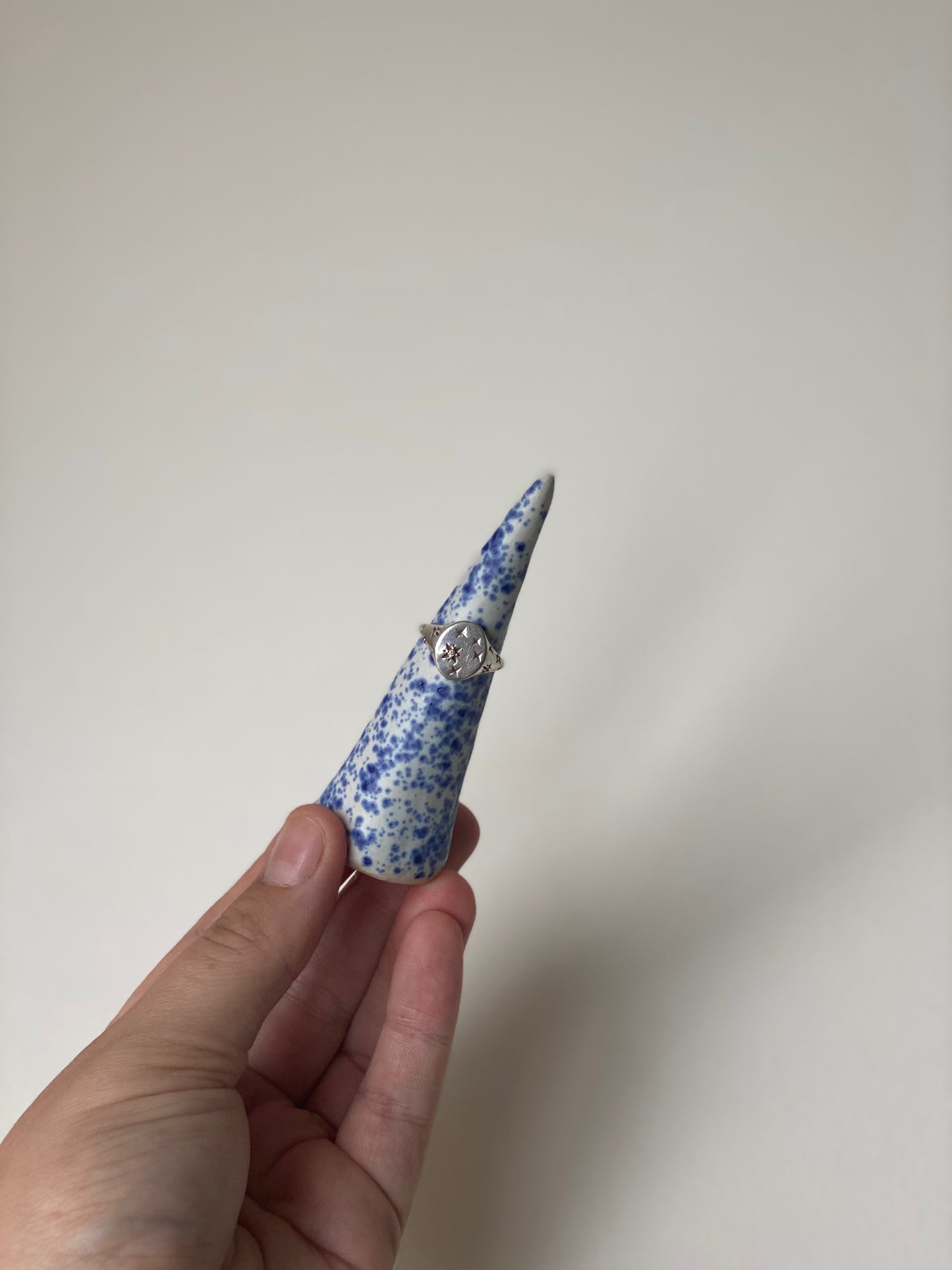 Cerulean Sky Ring Point