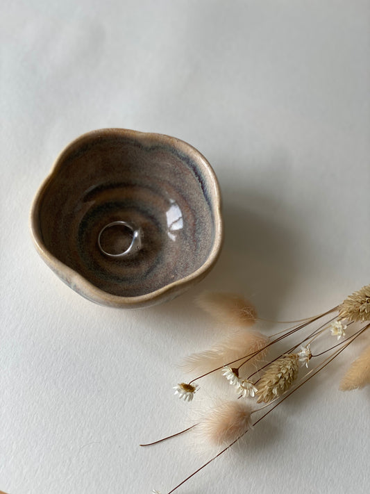 Eucalyptus Cream Flower Trinket - by Ceramics in the Annexe